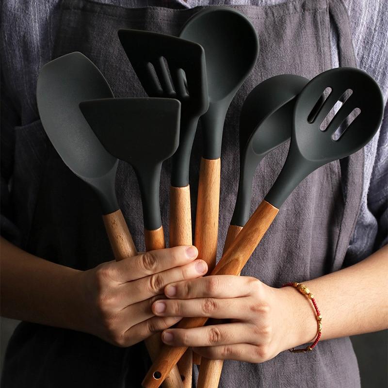 9-pieces Set of Wooden Handle Kitchenware