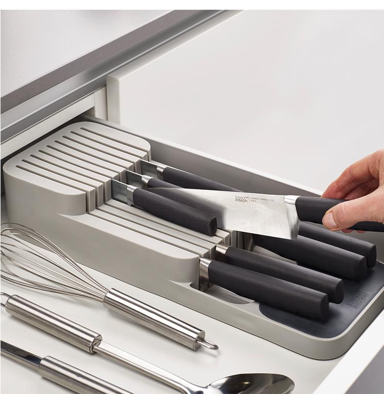 COMPACT CUTLERY ORGANIZER